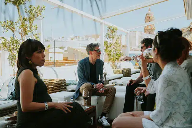¡Vive tu afterwork de calidad en Grupo Premium!